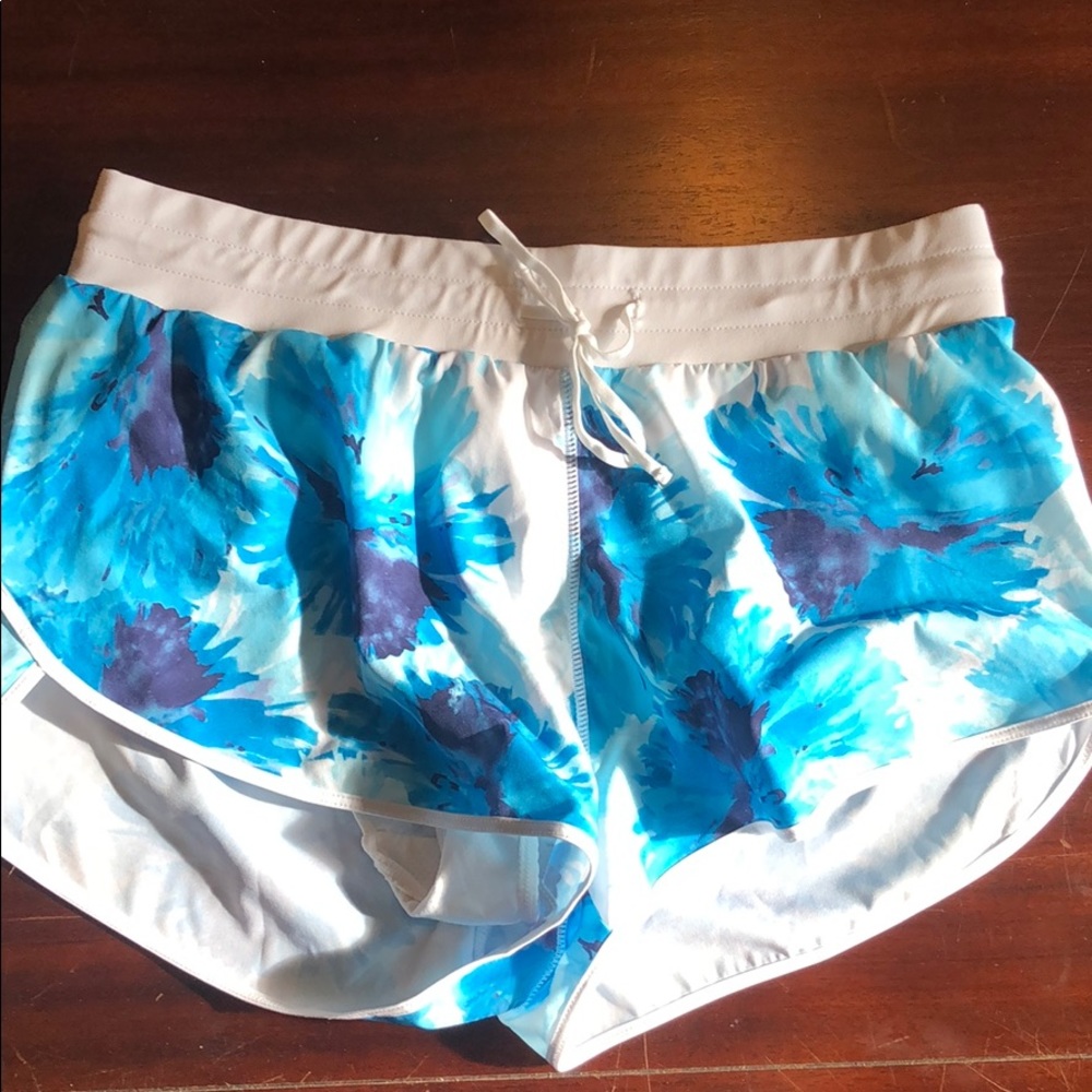 Running shorts